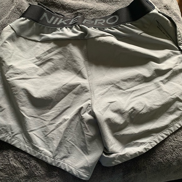 Nike Pro shorts - Picture 4 of 4